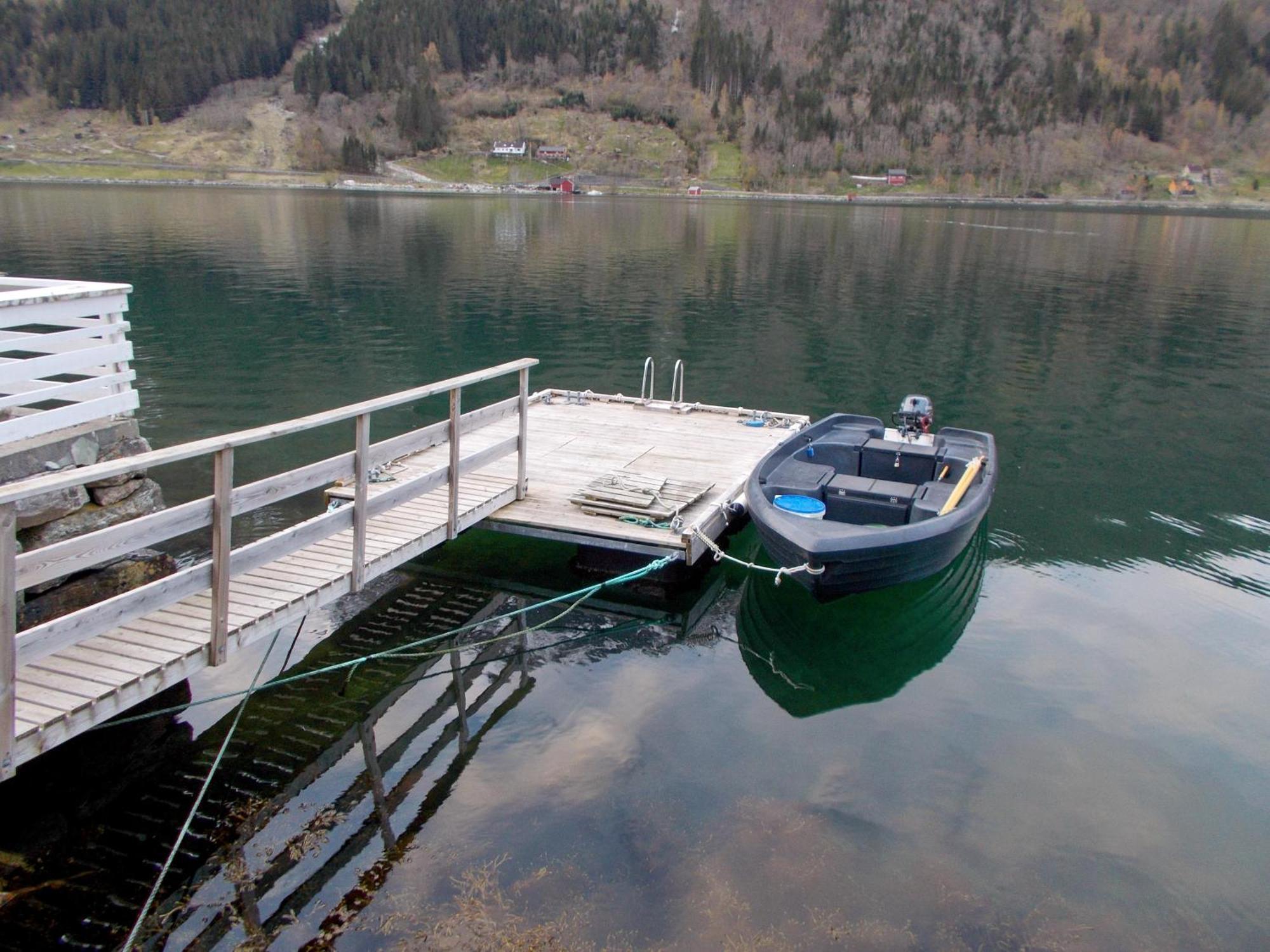 Вилла Der Fjordtraum In Balestrand Direkt Am Wasser Экстерьер фото