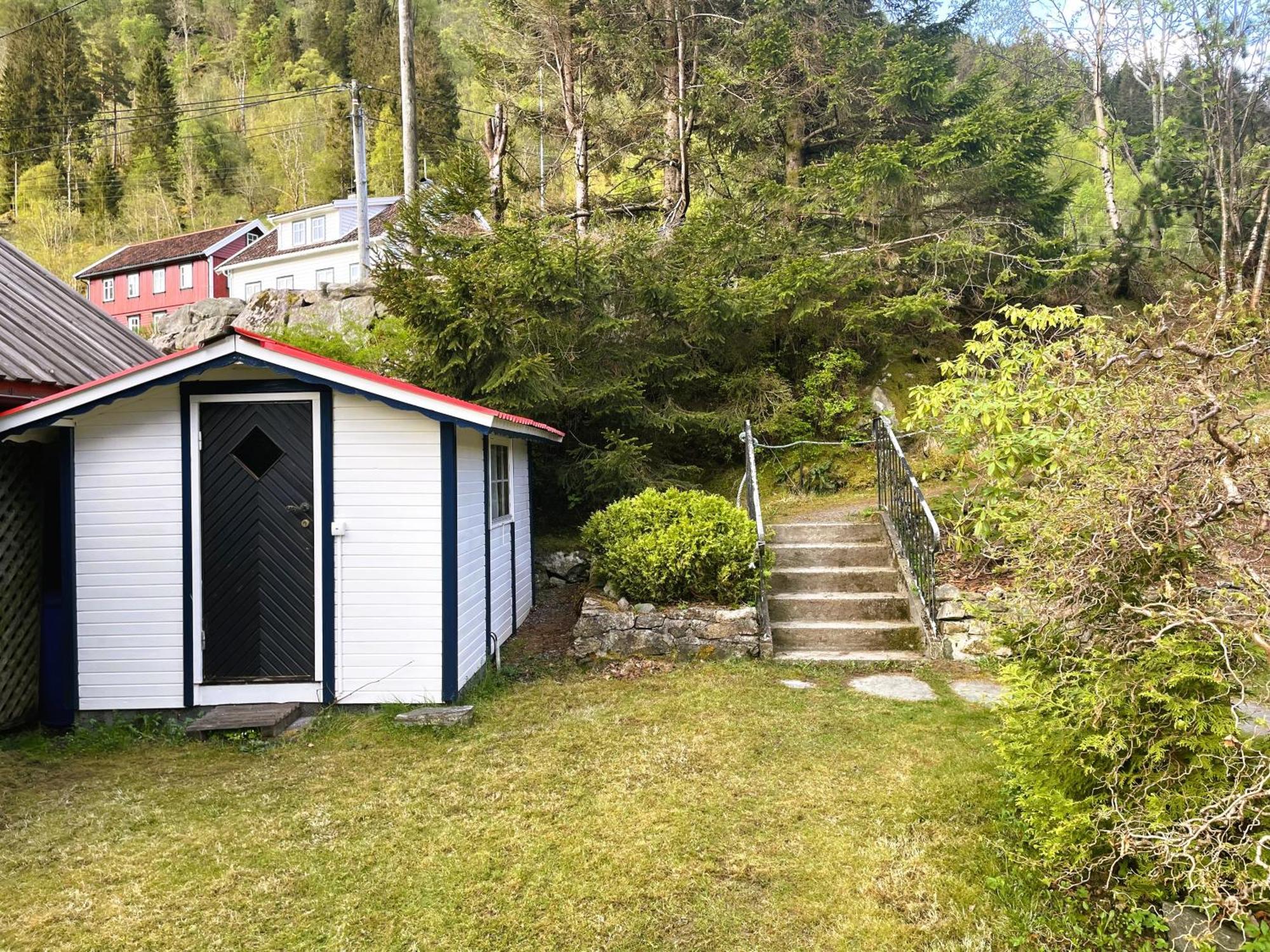 Вилла Der Fjordtraum In Balestrand Direkt Am Wasser Экстерьер фото