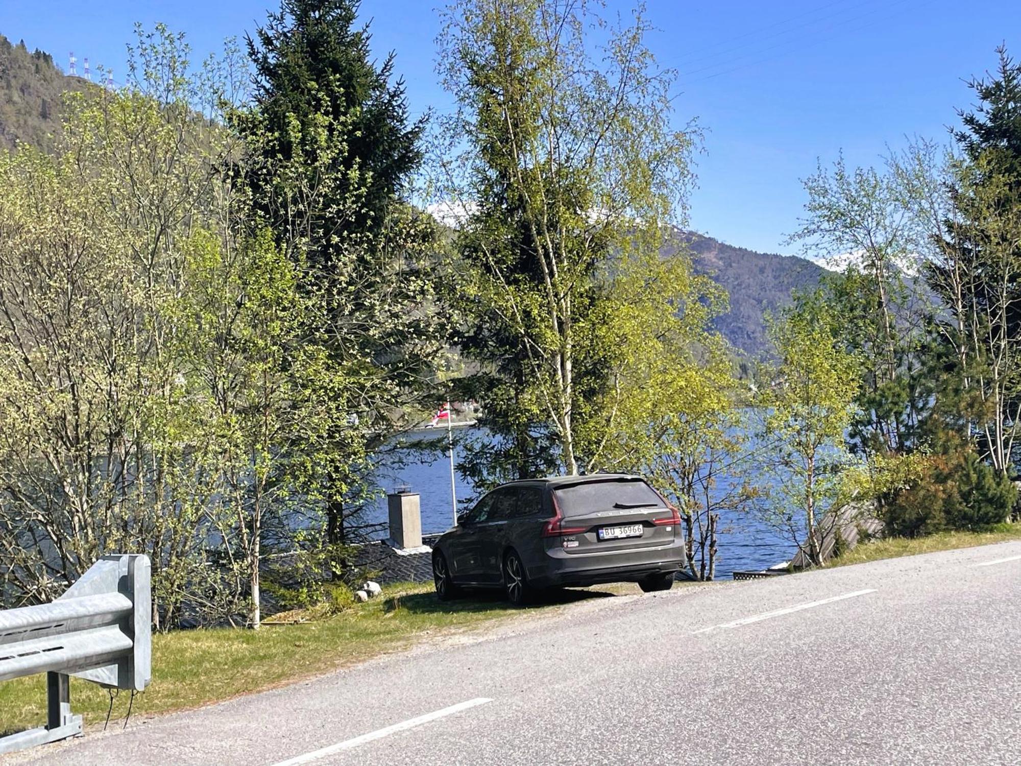 Вилла Der Fjordtraum In Balestrand Direkt Am Wasser Экстерьер фото