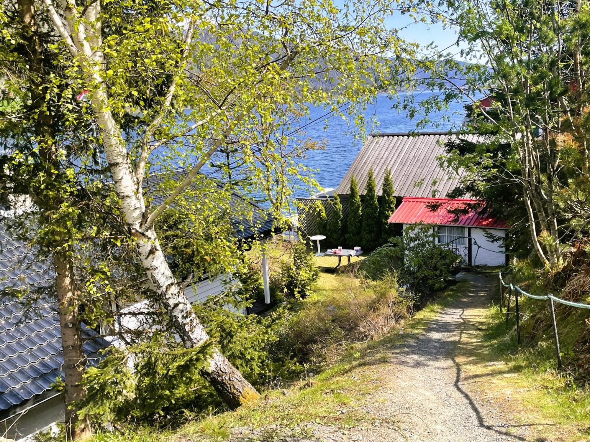 Вилла Der Fjordtraum In Balestrand Direkt Am Wasser Экстерьер фото